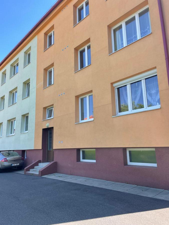 Apartman V Kratke Kamenicky Senov Buitenkant foto