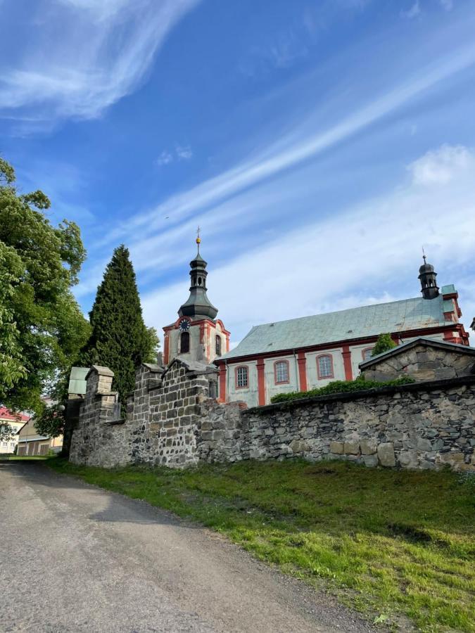 Apartman V Kratke Kamenicky Senov Buitenkant foto